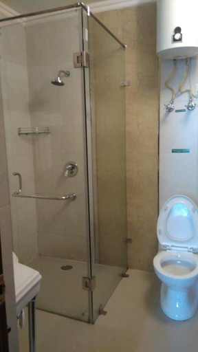 Bathroom 3, Serkong House, Kangra