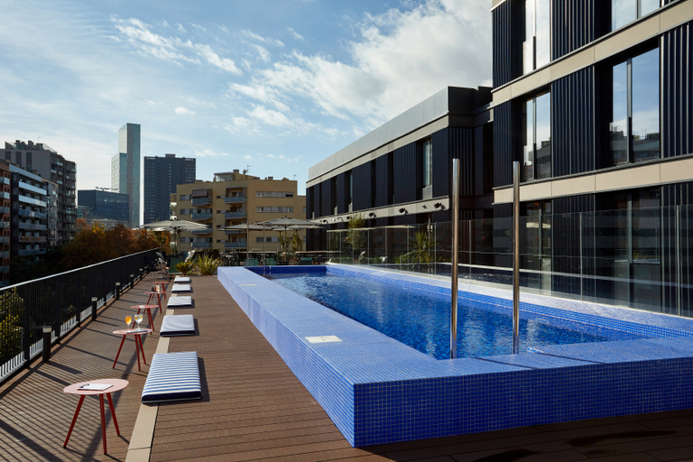 Sport & Beauty 3, The Social Hub Barcelona Poblenou, Barcelona