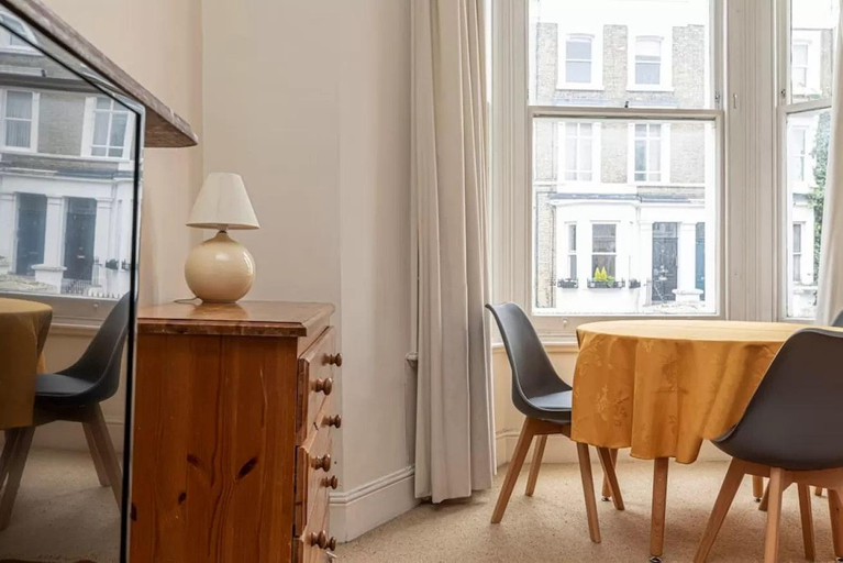 Others 3, Adorable 1 bed flat in West Brompton, London