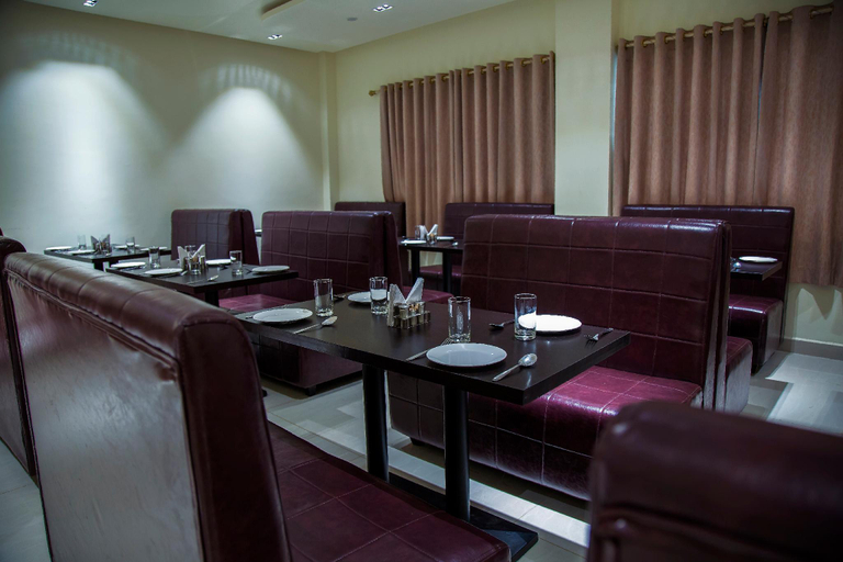 Food & Drinks 4, The Grand White Palace, Nagappattinam