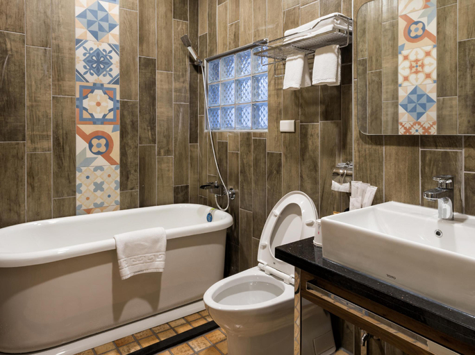Bathroom, Glenivy , Hualien
