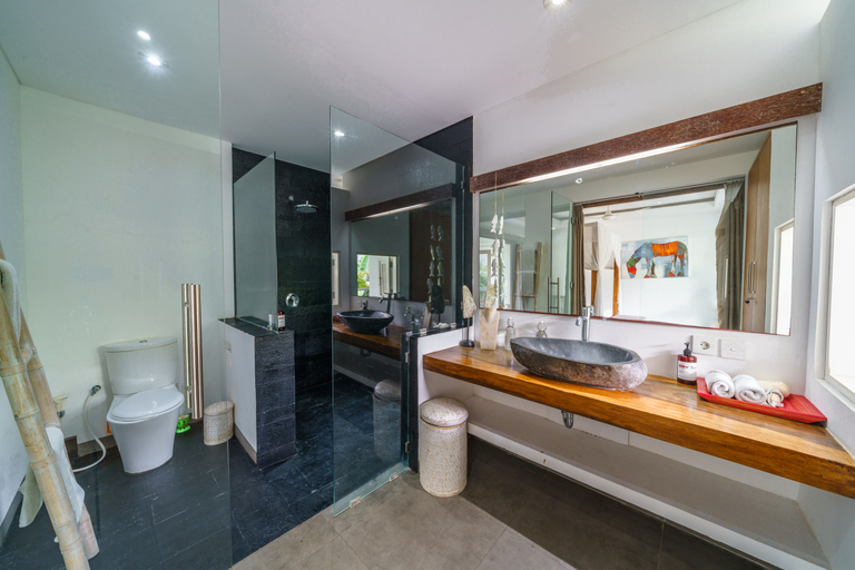 Bathroom 4, Villa Paloma: Chic Tropical Garden Villa with Outdoor Pool, Badung