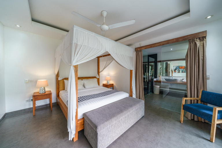 Bedroom 2, Villa Paloma: Chic Tropical Garden Villa with Outdoor Pool, Badung