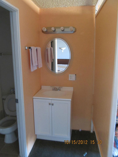 Bathroom 3, Travelors lodge eads colorado, Kiowa