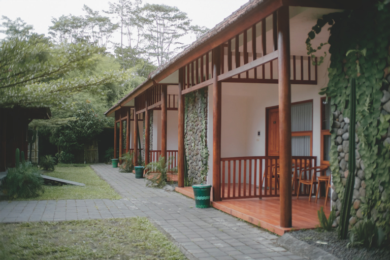 Exterior & Views 1, Albasta Room Asram Edupark, Sleman