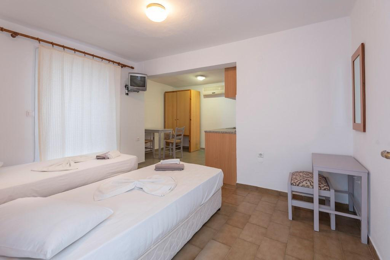 Bedroom 2, Kaloxenia Apartments, South Aegean