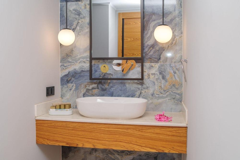 Bathroom 3, Orka World Hotel & Aqua Park, Fethiye