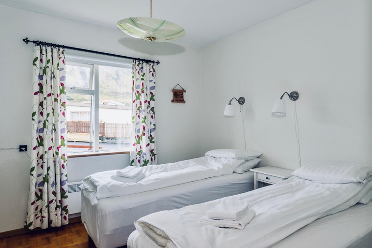 Bedroom 1, Experience Beautiful Iceland. Up to 10 people, Snæfellsbær