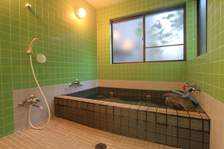 Bathroom, Minshuku Miyanourasou, Yakushima