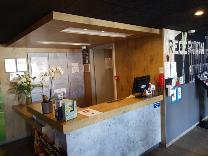 Public Area, Cit'Hotel Design Booking.com, Essonne