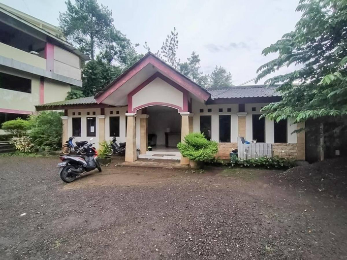 Exterior & Views, Pertiwi Village RedPartner, Bogor