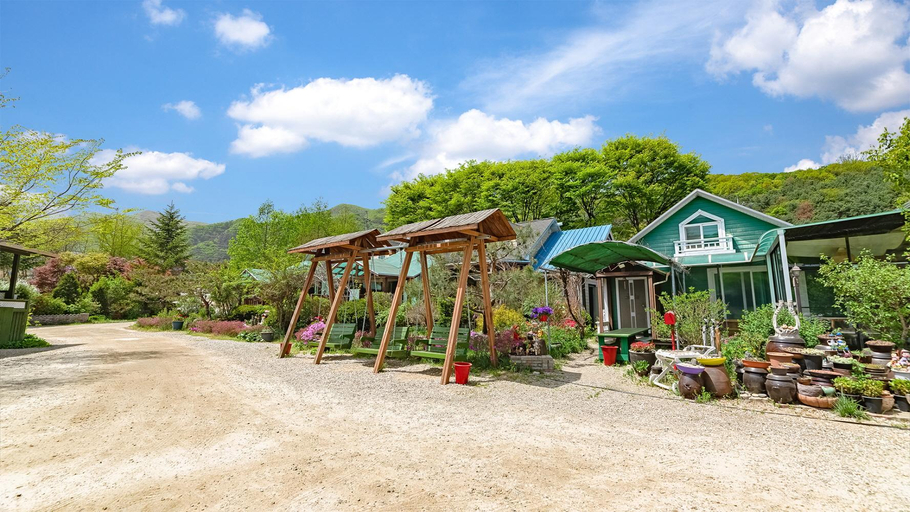 Exterior & Views 1, Pocheon Hi Mom Kids Spa Pension Black, Pocheon