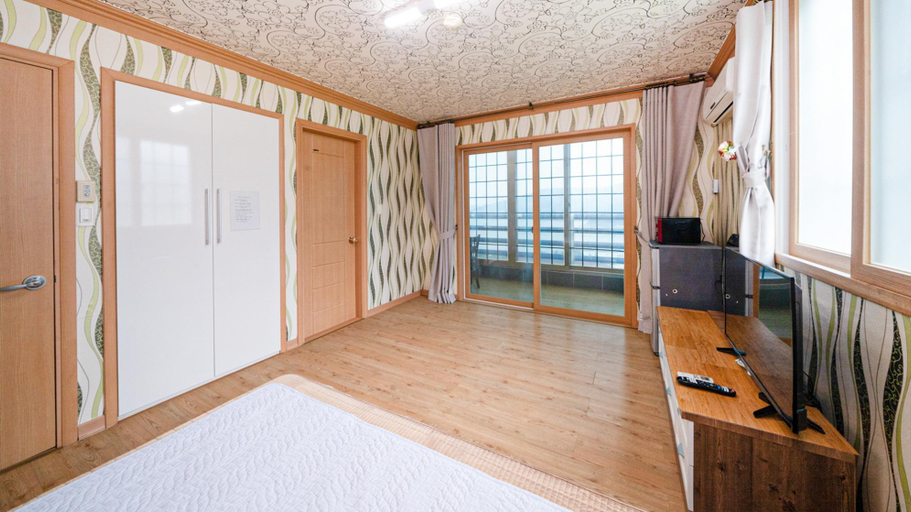 5, geoje mangyang pension, Geoje