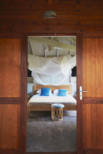 Others 5, Shambala Lodge, Le Moule