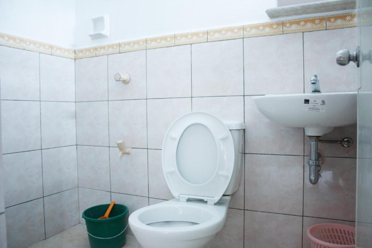 Bathroom 5, GV Hotel Borongan, Borongan City