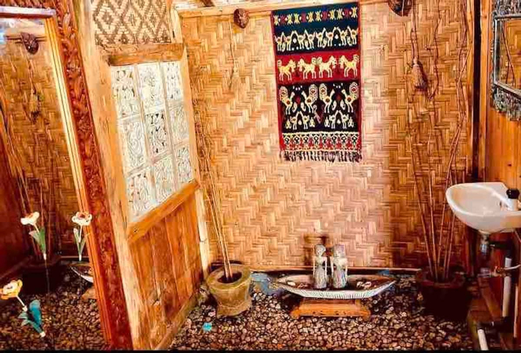 Bathroom 8