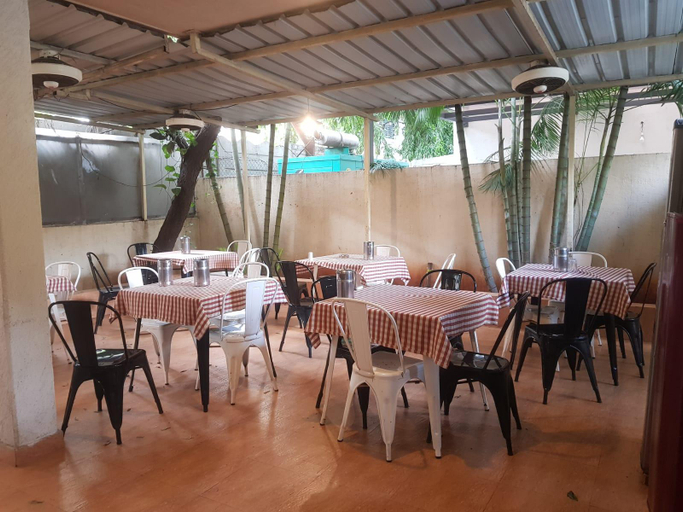 Food & Drinks 5, Magnus Vosiv Suites, Pune