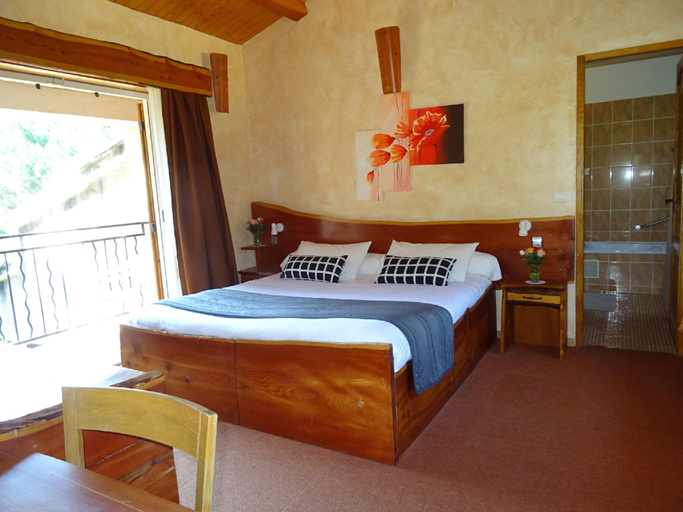 Bedroom 4, AU BOIS FLEURI Les Chambres d'Hôtes , Var