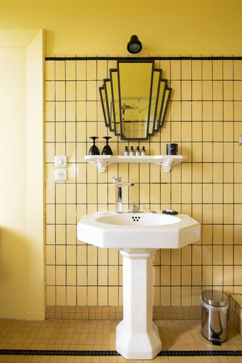 Bathroom 4, Quand la ville dort, Lot-et-Garonne