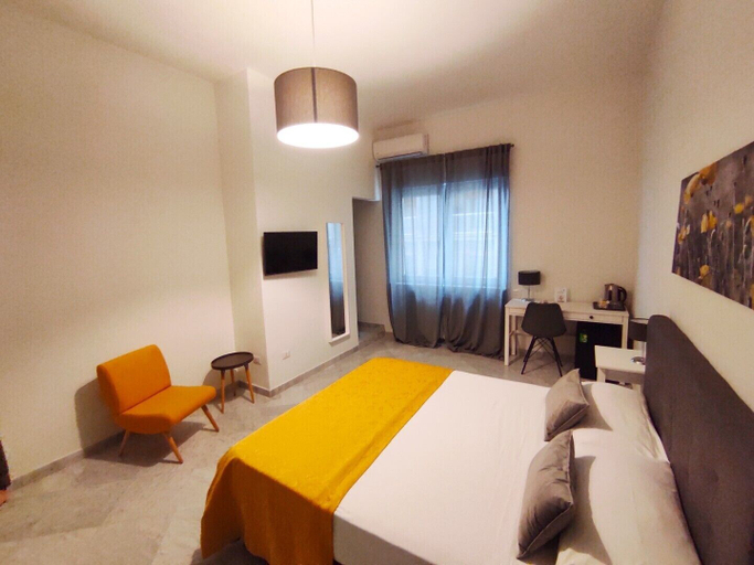 Bedroom 4, Port View House, Napoli