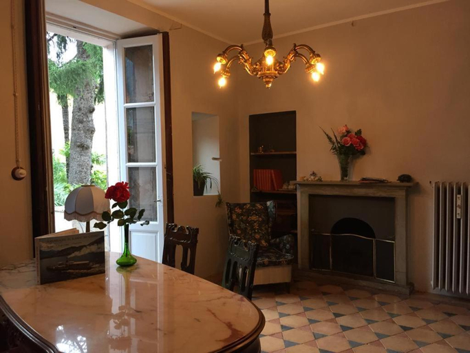 Others 2, B&B Villa Rosalinda , Como