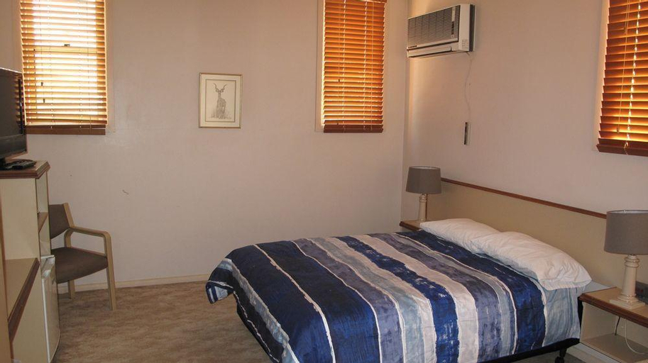 Bedroom 4, The Commercial Hotel, Tumut