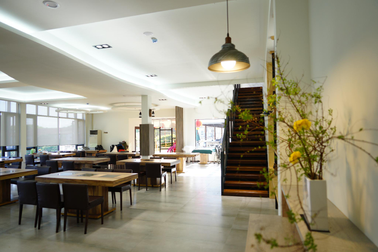 Food & Drinks 3, 1350 Hostel, Nantou