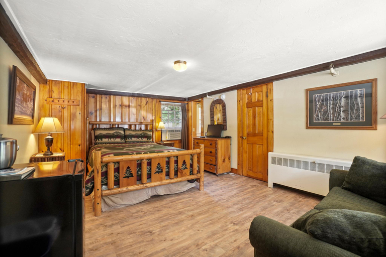 Others 5, The Whitney's Inn at Jackson, Carroll