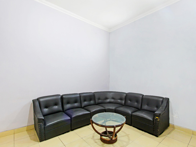 Public Area 2, Hotel O Homestay Al Maidah, Sleman