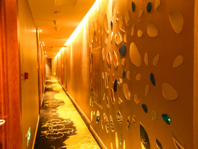 Others 5, Super 8 Hotel Beijing South Railway Station Majiabao Metro Station, Beijing