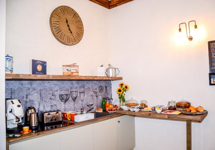 Food & Drinks 4, B&B Vicoli di Napoli, Napoli