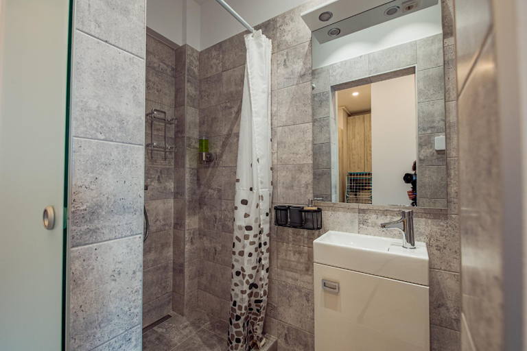 Bathroom 4, Cozy Penthousestudio Cityview W12, Municipiul Bucuresti