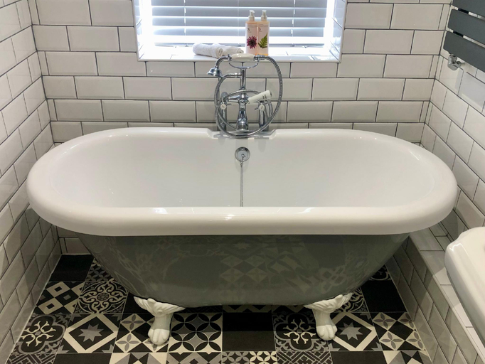 Bathroom 3, Farthings Hotel and Restaurant, Somerset