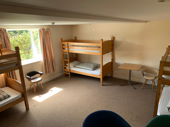 Bedroom 2, Stonehenge Farmhouse, Wiltshire