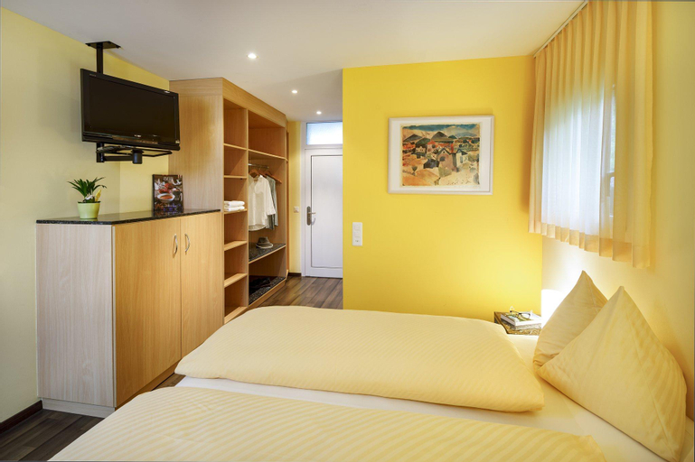Bedroom 3, Hallwil Swiss Quality Seehotel, Kulm