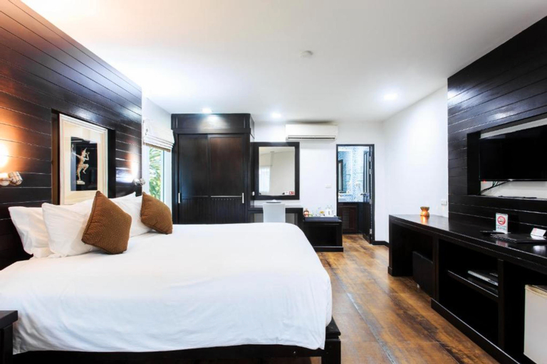 Bedroom 30