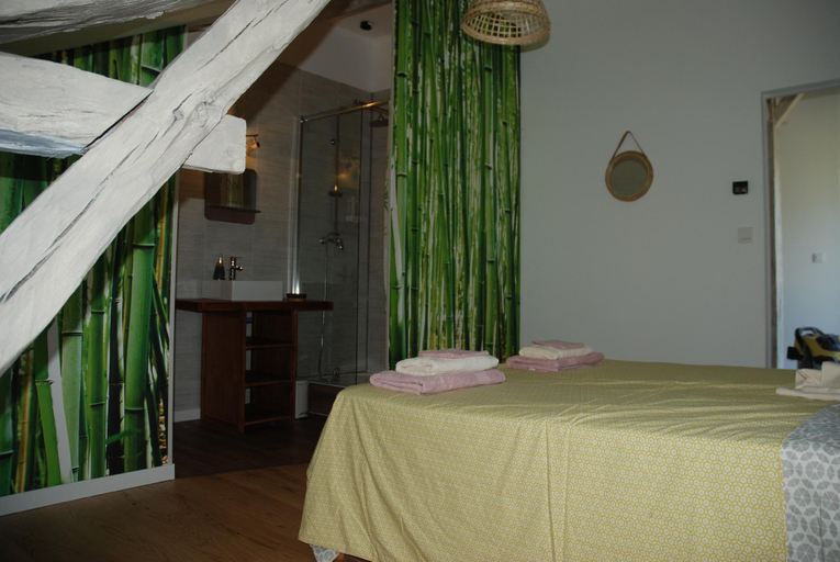 Bedroom 5, Les Bulles Perchées de Lartigue, Gers