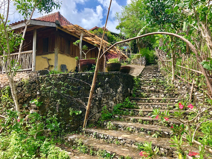 Exterior & Views 2