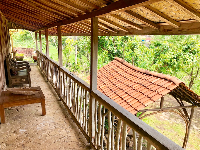 Exterior & Views 3