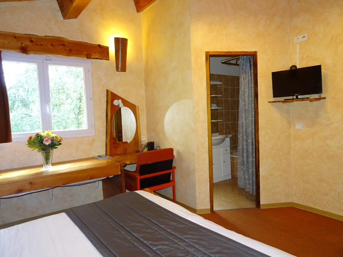 Bedroom 3, AU BOIS FLEURI Les Chambres d'Hôtes , Var