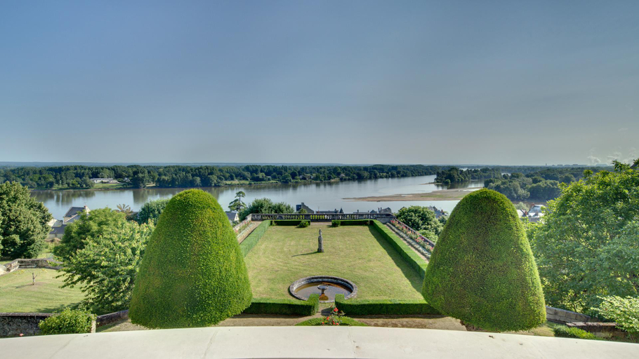 Others 4, Le Chateau de Candes, sa Tour et ses Suites., Indre-et-Loire