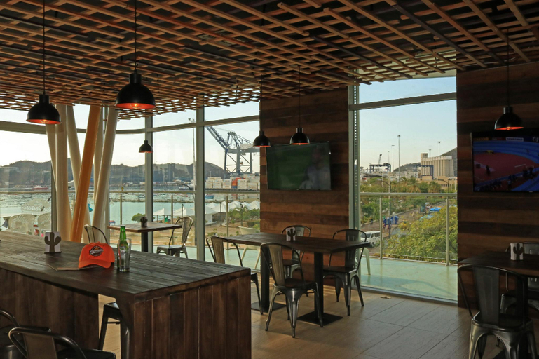Food & Drinks 3, Bonita Bay Concept Hotel by Xarm Hotels, Santa Marta (Dist. Esp.)