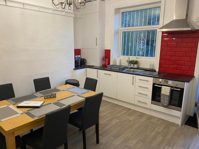 Others 5, St Pauls Rd - Townhouse Accommodation, Bradford