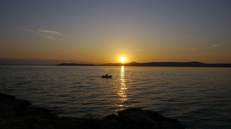 Others 4, Apartment located directly on the sea, with sea views and stunning views, Sali
