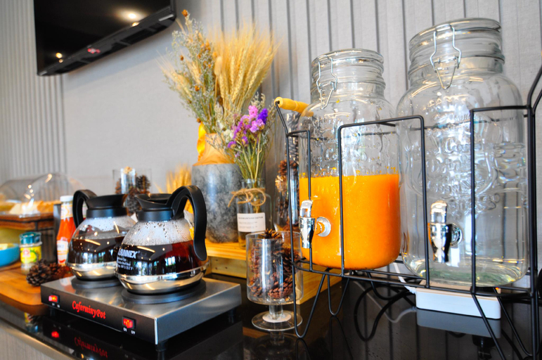 Food & Drinks 5, The S Block Condotel, Muang Khon Kaen