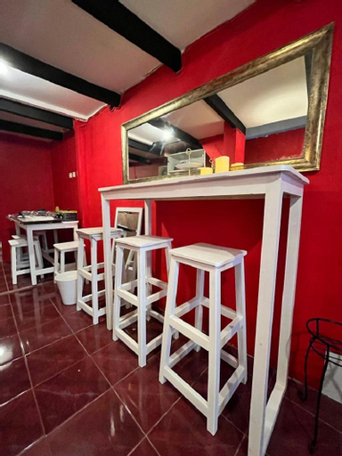 Dining Room, The London Living Benhil BunkBed, Central Jakarta