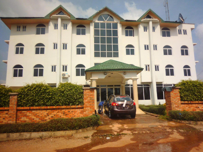 2, Wadoma Royale Hotel, Atwima