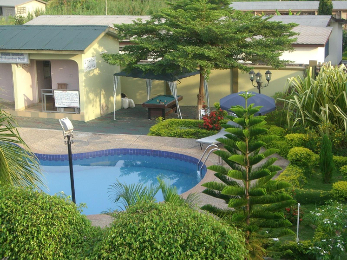 3, Wadoma Royale Hotel, Atwima