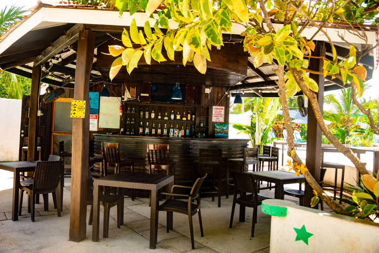 Food & Drinks 5, Best Western Grand Baymen Gardens
