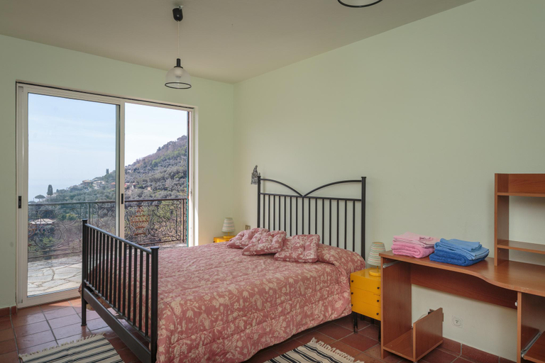 Bedroom 3, Villa With Pool in Recco Cinque Terr, Genova